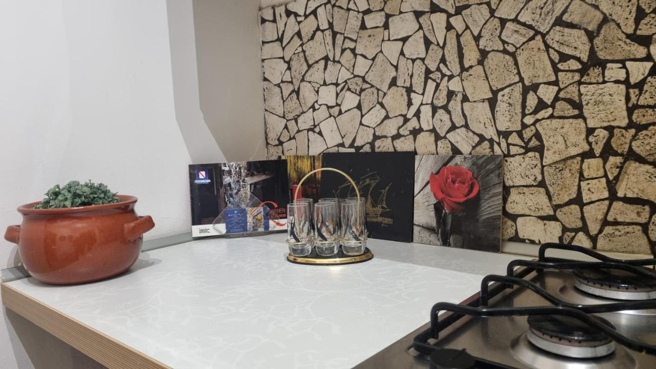 Gradoni Chiaia Holiday Homes Naples Luaran gambar